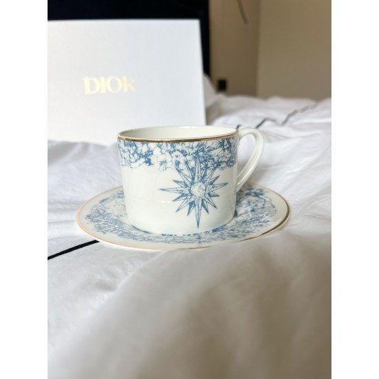 Чайная пара DIOR в подарочной коробке (2шт) УЦЕНКА
